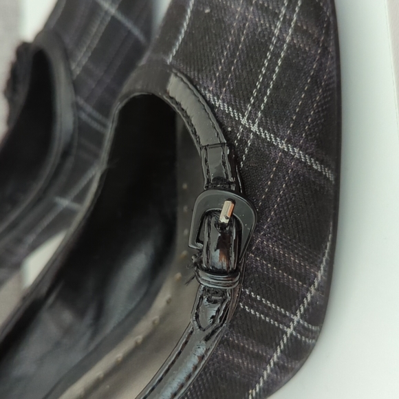 Black plaid heels size 8 - Picture 4 of 5